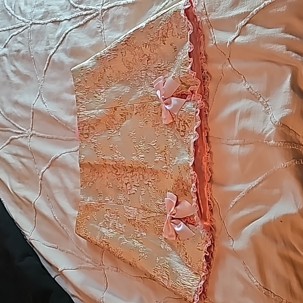 Creme miniskirt